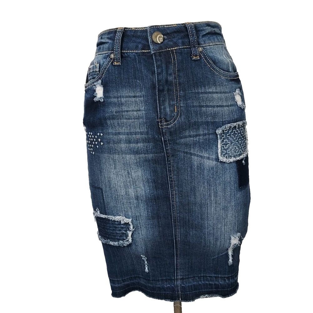 EST. 1946 Denim Jean Skirt Women Size 4 Blue Distressed Back Slit Raw Frayed Hem